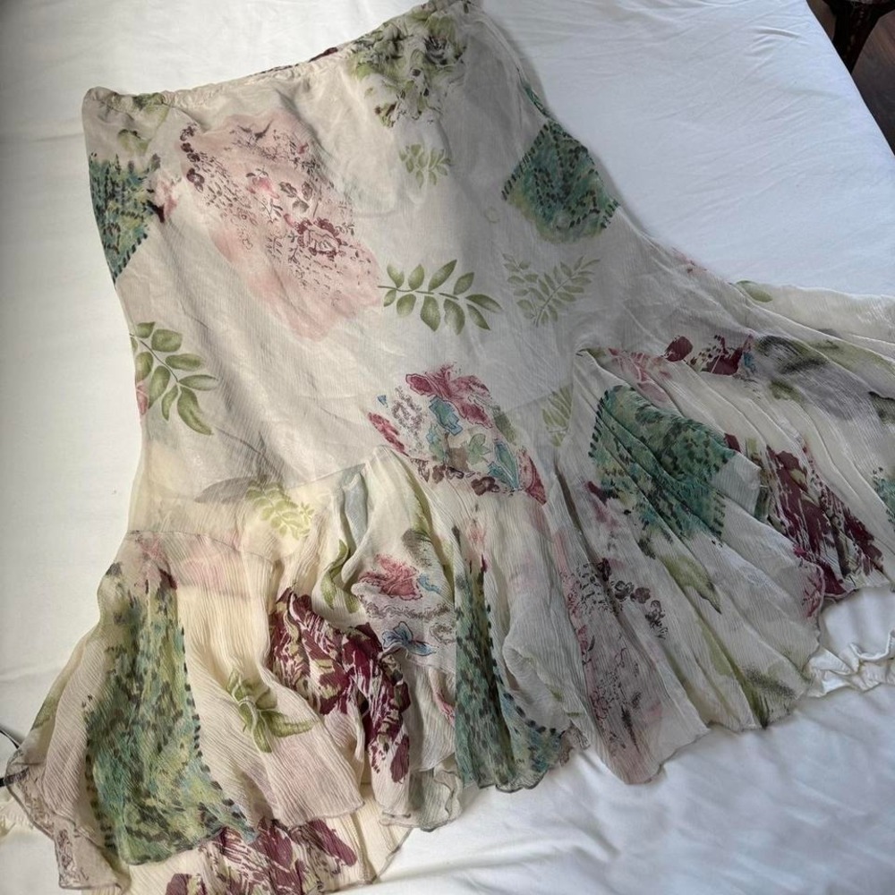 floral silk ruffle maxi skirt  Y2K cream floral ruffle maxi skirt - Picture 4 of 5